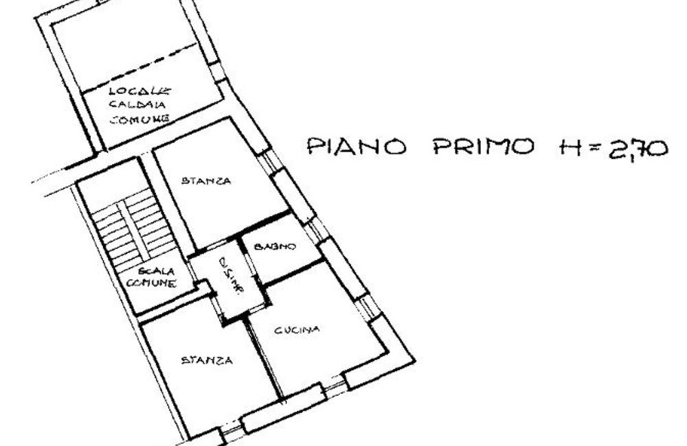 APPARTAMENTO PIANO PRIMO CON AMPI LOCALI ACCESSORI E PICCOLO CORTILE - Vendita Appartamento trilocale Ledro (fraz. Tiarno di Sopra ) Valle di Ledro