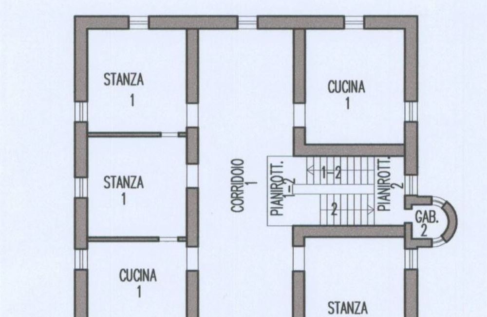 AMPIO EDIFICIO A BIACESA DA RISTRUTTURARE  - Vendita Edificio terra-cielo Ledro (fraz. Biacesa) Valle di Ledro