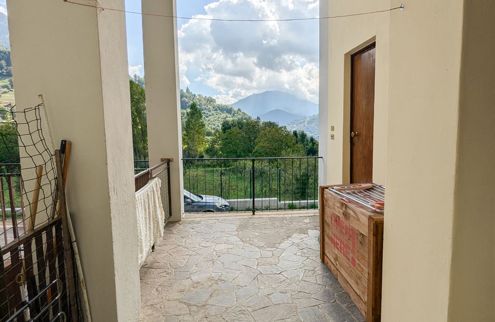 SPAZIOSO APPARTAMENTO SU DUE LIVELLI - Vendita Appartamento trilocale Ledro (fraz. Locca) Valle di Ledro
