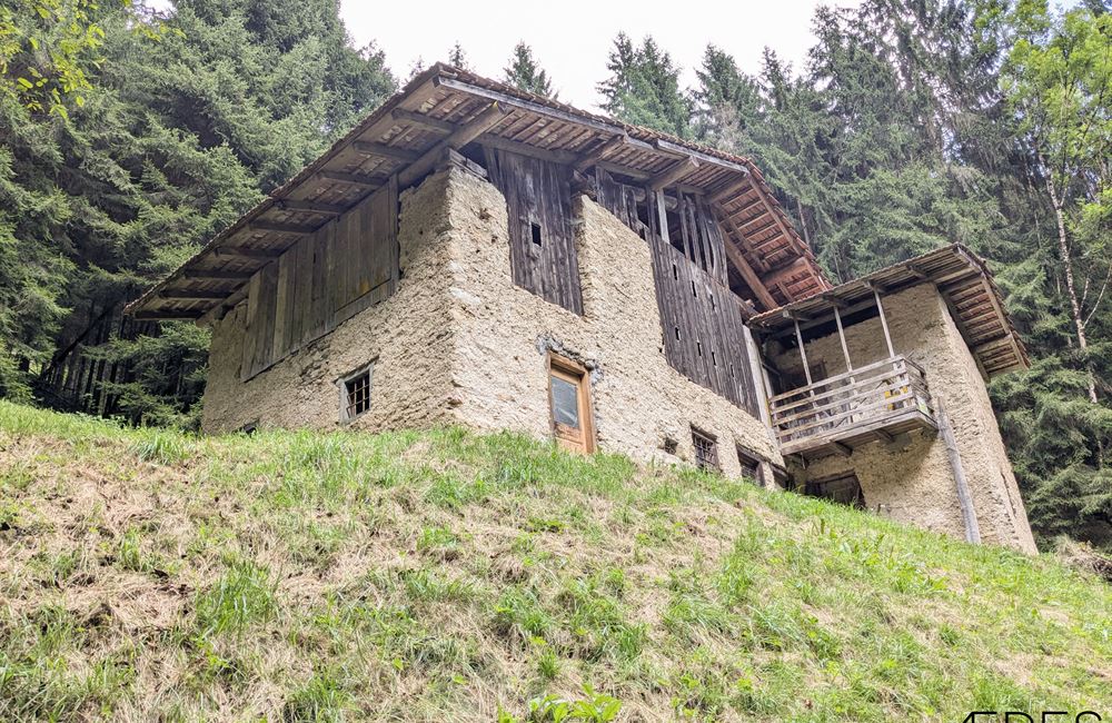 ANTICO FIENILE E TERRENI IN LOCALITA’ CROINA - Vendita Rustico Ledro (fraz. Tiarno di Sotto) Valle di Ledro