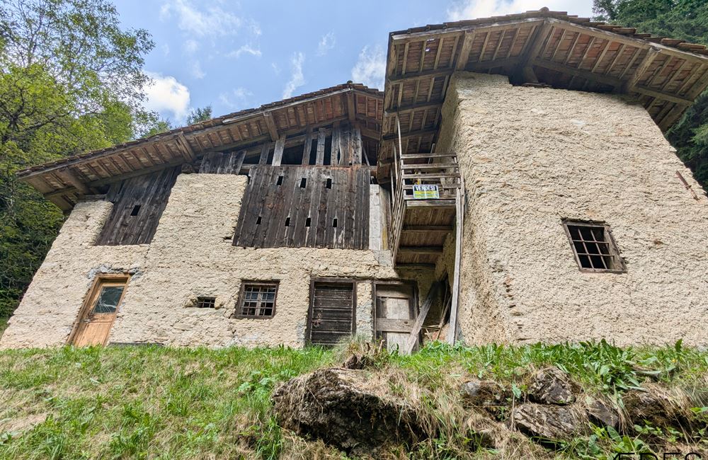 ANTICO FIENILE E TERRENI IN LOCALITA’ CROINA - Vendita Rustico Ledro (fraz. Tiarno di Sotto) Valle di Ledro