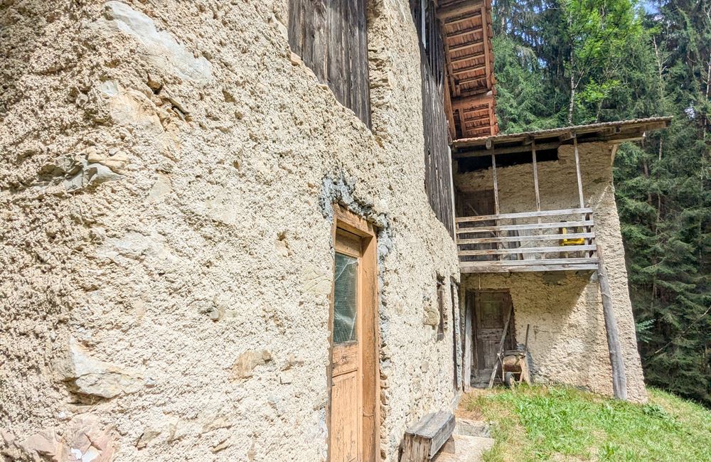 ANTICO FIENILE E TERRENI IN LOCALITA’ CROINA - Vendita Rustico Ledro (fraz. Tiarno di Sotto) Valle di Ledro