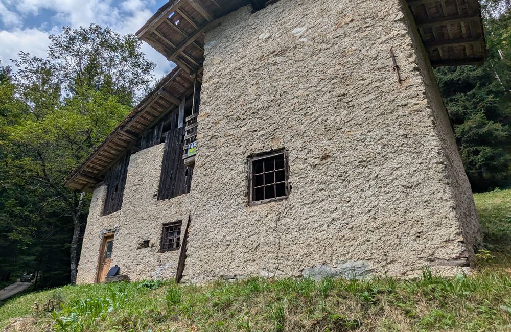 ANTICO FIENILE E TERRENI IN LOCALITA’ CROINA - Vendita Rustico Ledro (fraz. Tiarno di Sotto) Valle di Ledro