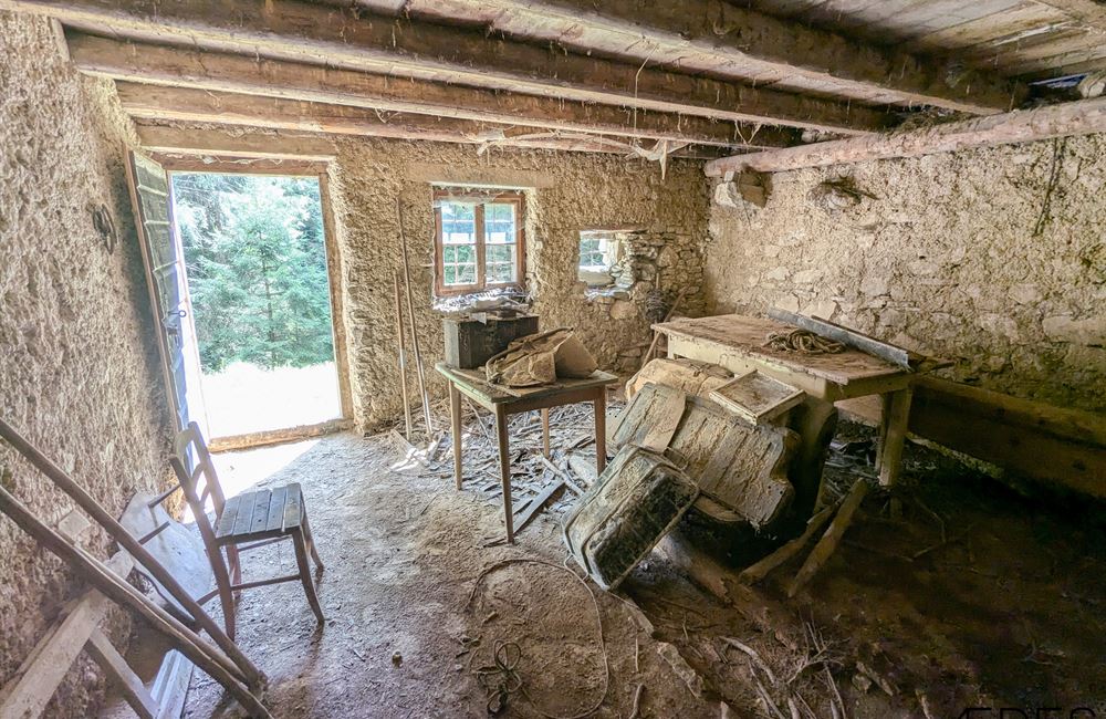 ANTICO FIENILE E TERRENI IN LOCALITA’ CROINA - Vendita Rustico Ledro (fraz. Tiarno di Sotto) Valle di Ledro