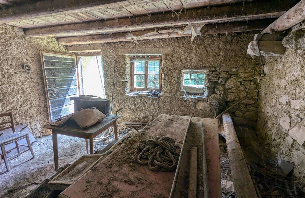 ANTICO FIENILE E TERRENI IN LOCALITA’ CROINA - Vendita Rustico Ledro (fraz. Tiarno di Sotto) Valle di Ledro