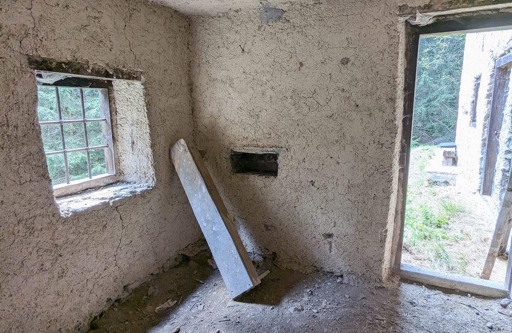 ANTICO FIENILE E TERRENI IN LOCALITA’ CROINA - Vendita Rustico Ledro (fraz. Tiarno di Sotto) Valle di Ledro