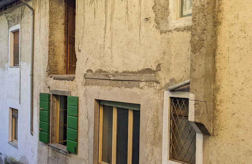 EDIFICIO CIELO-TERRA DA RISTRUTTURARE - Vendita Edificio terra-cielo Ledro (fraz. Tiarno di Sotto) Valle di Ledro