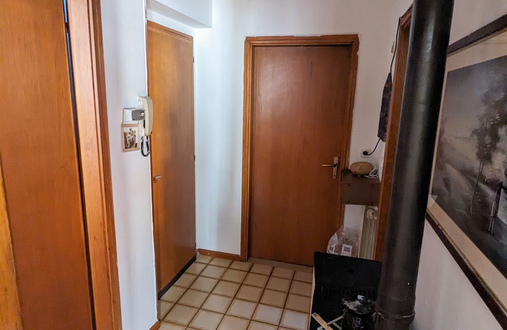 APPARTAMENTO PIANO PRIMO CON AMPI LOCALI ACCESSORI E PICCOLO CORTILE - Vendita Appartamento trilocale Ledro (fraz. Tiarno di Sopra ) Valle di Ledro