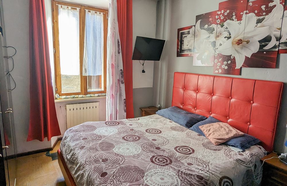 APPARTAMENTO PIANO PRIMO CON AMPI LOCALI ACCESSORI E PICCOLO CORTILE - Vendita Appartamento trilocale Ledro (fraz. Tiarno di Sopra ) Valle di Ledro