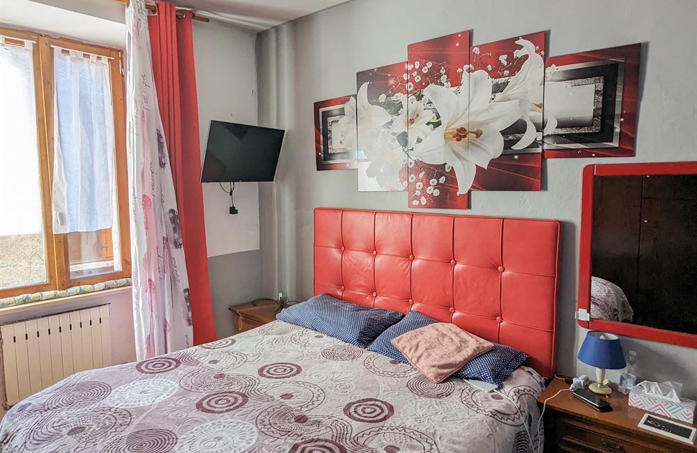APPARTAMENTO PIANO PRIMO CON AMPI LOCALI ACCESSORI E PICCOLO CORTILE - Vendita Appartamento trilocale Ledro (fraz. Tiarno di Sopra ) Valle di Ledro