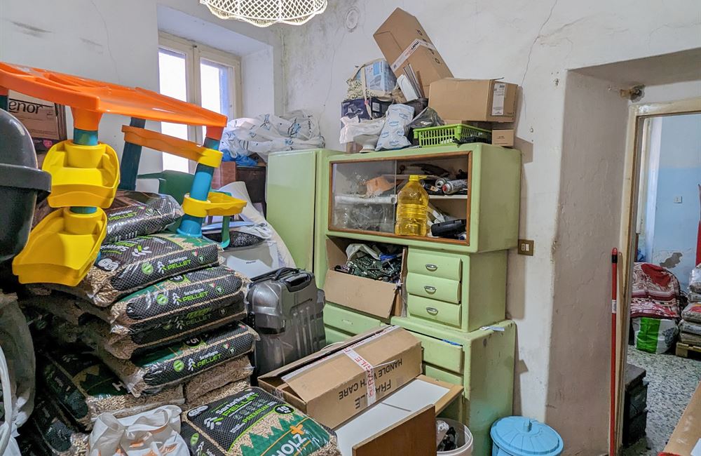 APPARTAMENTO PIANO PRIMO CON AMPI LOCALI ACCESSORI E PICCOLO CORTILE - Vendita Appartamento trilocale Ledro (fraz. Tiarno di Sopra ) Valle di Ledro