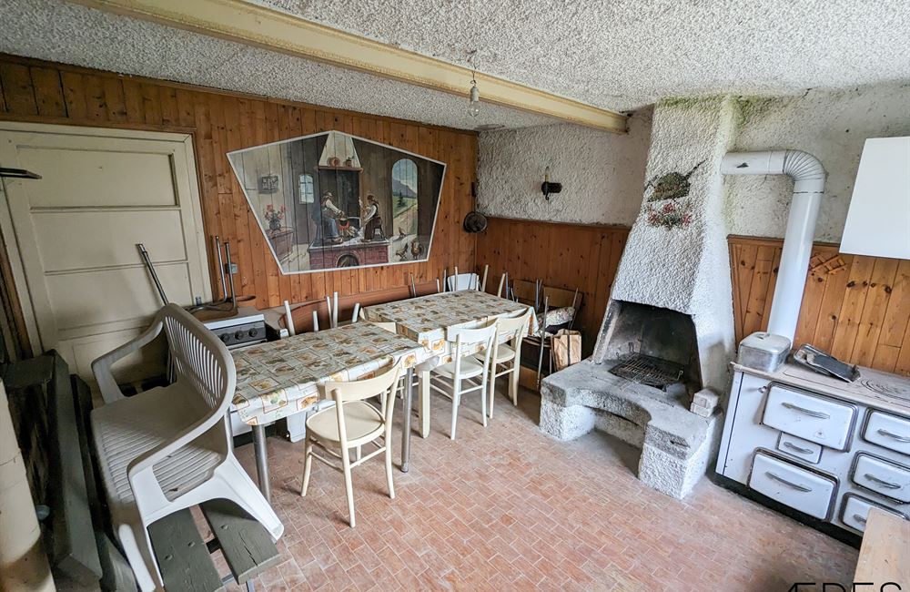 AMPIO E LUMINOSO QUADRILOCALE DA RISTRUTTURARE - Vendita Appartamento trilocale Ledro (fraz. Tiarno di Sotto) Valle di Ledro