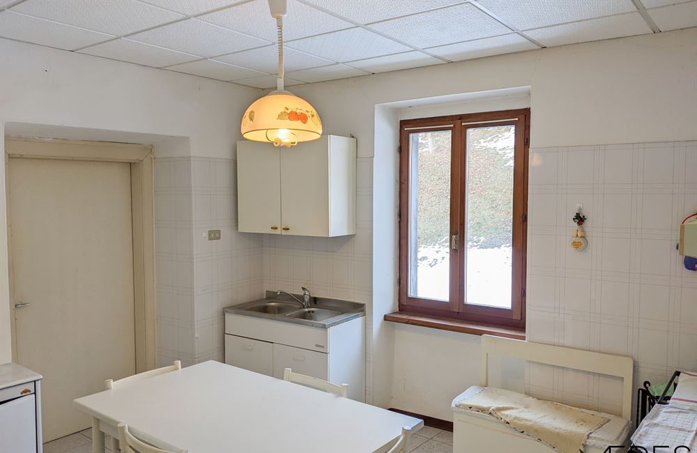 PORZIONE DI EDIFICIO A LOCCA - Vendita Appartamento quadrilocale Ledro (fraz. Locca) Valle di Ledro