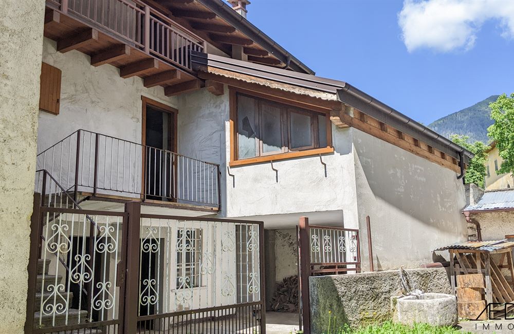 SOLUZIONE INDIPENDENTE A TIARNO DI SOTTO - Vendita Schiera di testa Ledro (fraz. Tiarno di Sotto)  Valle di Ledro