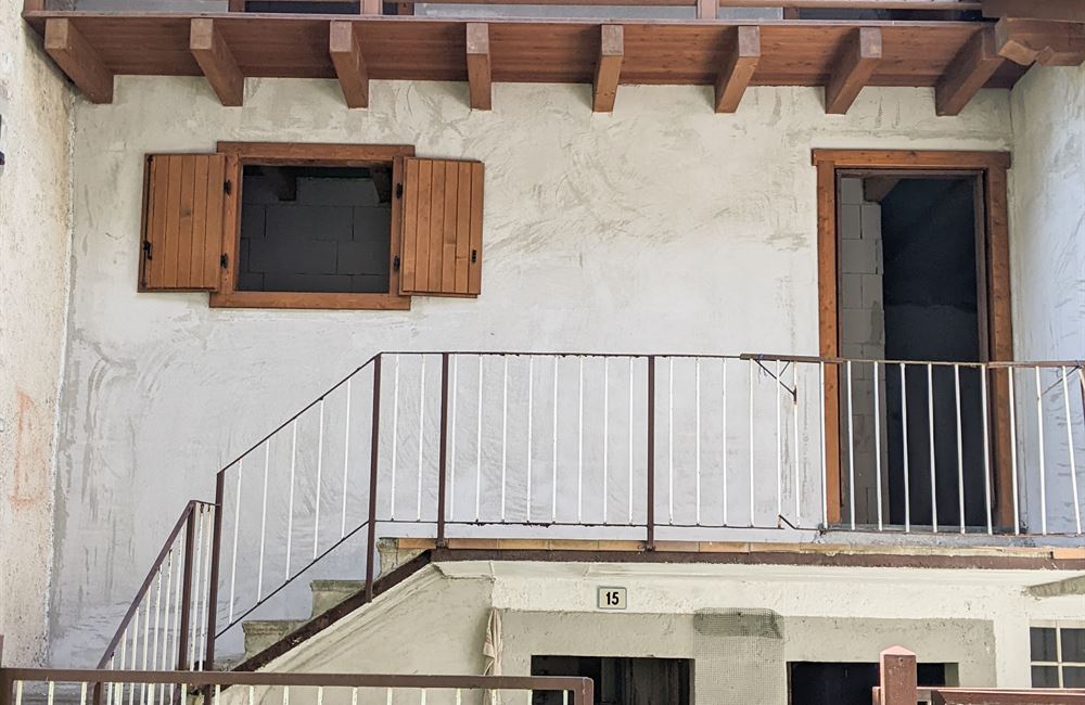 SOLUZIONE INDIPENDENTE A TIARNO DI SOTTO - Vendita Schiera di testa Ledro (fraz. Tiarno di Sotto)  Valle di Ledro