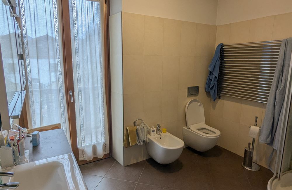INCANTEVOLE CASA SINGOLA CON DUE APPARTAMENTI A POCHI PASSI DAL LAGO DI LEDRO - Vendita Casa Singola Ledro (fraz. Molina) Valle di Ledro