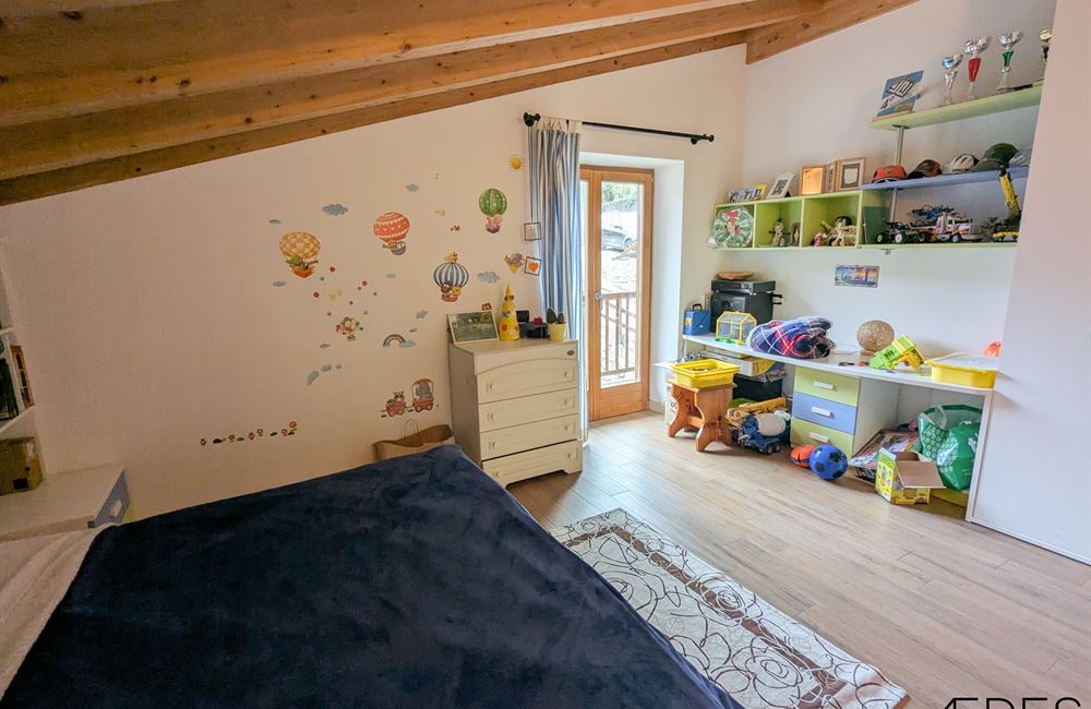 INCANTEVOLE CASA SINGOLA CON DUE APPARTAMENTI A POCHI PASSI DAL LAGO DI LEDRO - Vendita Casa Singola Ledro (fraz. Molina) Valle di Ledro