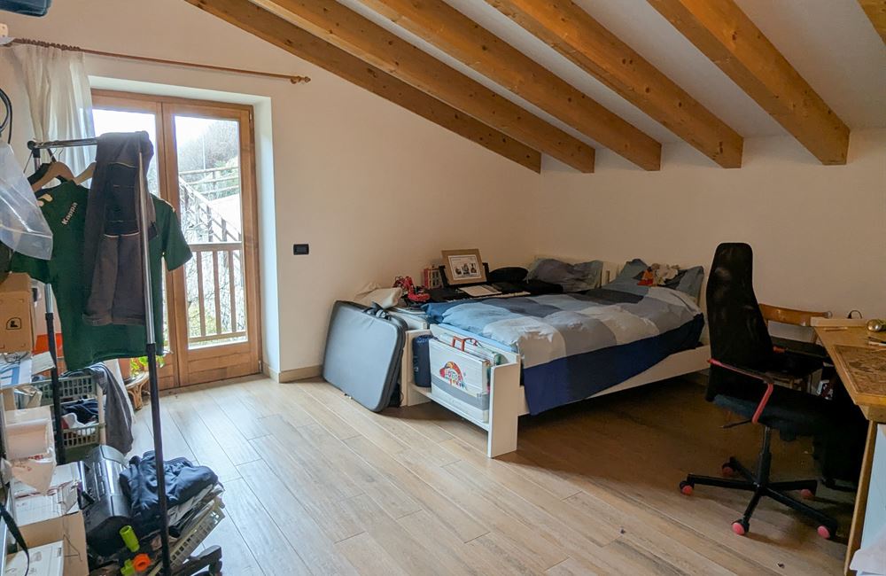 INCANTEVOLE CASA SINGOLA CON DUE APPARTAMENTI A POCHI PASSI DAL LAGO DI LEDRO - Vendita Casa Singola Ledro (fraz. Molina) Valle di Ledro