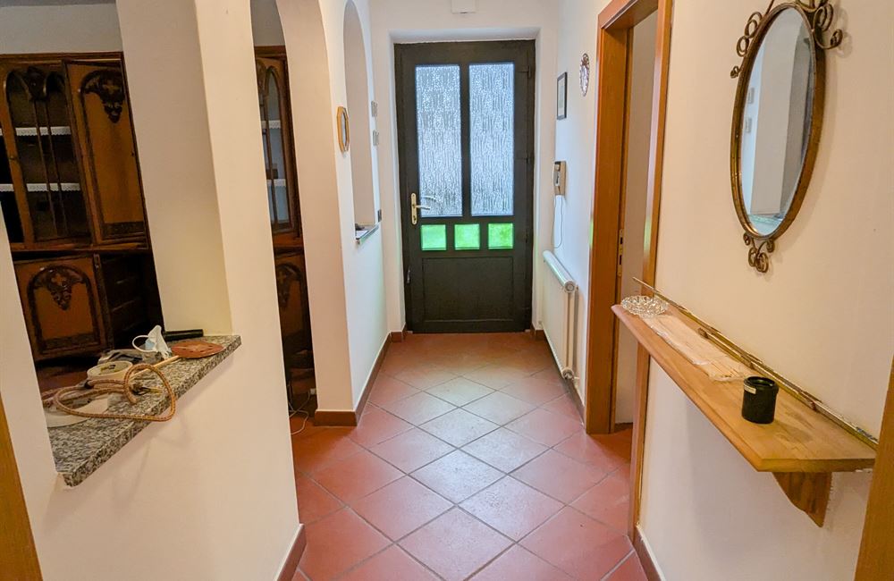 INCANTEVOLE CASA SINGOLA CON DUE APPARTAMENTI A POCHI PASSI DAL LAGO DI LEDRO - Vendita Casa Singola Ledro (fraz. Molina) Valle di Ledro