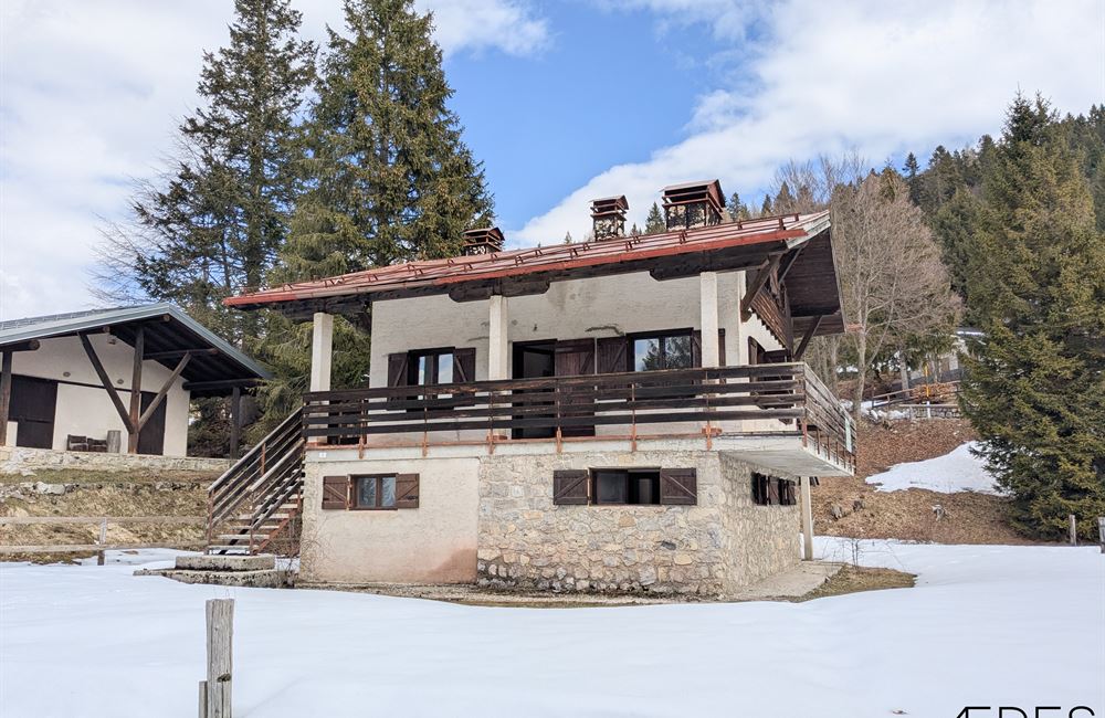 CASA SINGOLA CON TERRENO CIRCOSTANTE A TREMALZO - Vendita Casa Singola Ledro (località Tremalzo) Valle di Ledro