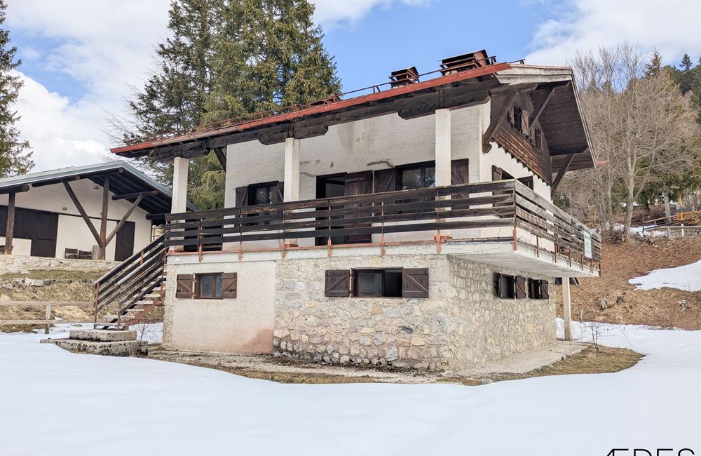 CASA SINGOLA CON TERRENO CIRCOSTANTE A TREMALZO - Vendita Casa Singola Ledro (località Tremalzo) Valle di Ledro