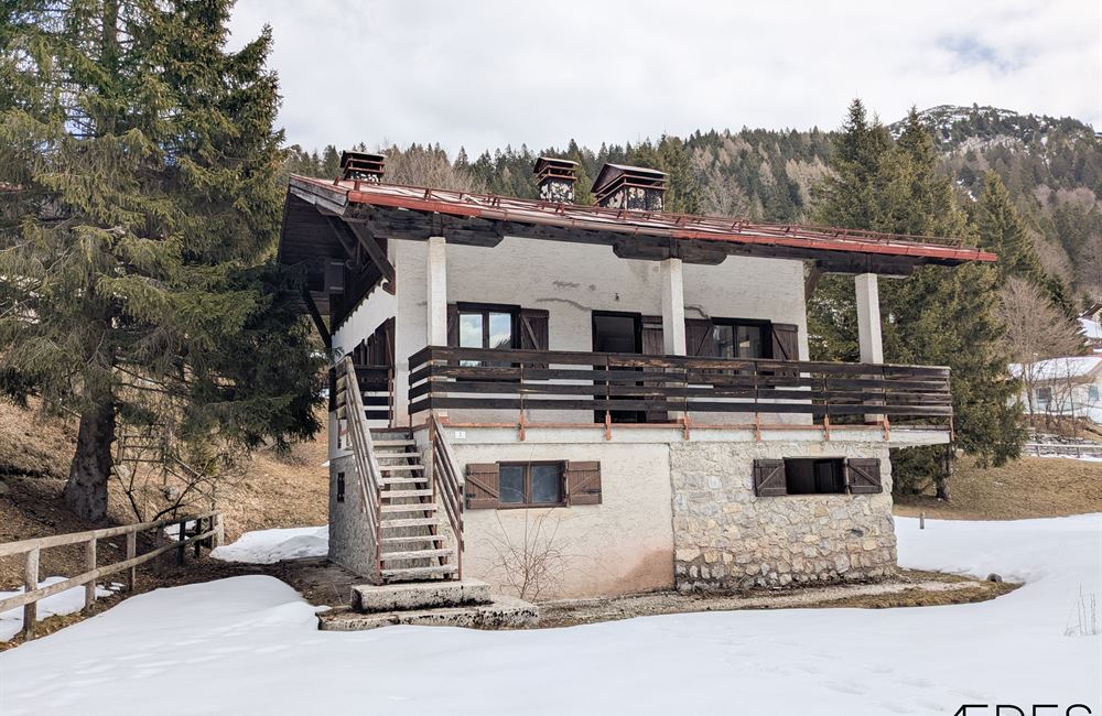 CASA SINGOLA CON TERRENO CIRCOSTANTE A TREMALZO - Vendita Casa Singola Ledro (località Tremalzo) Valle di Ledro