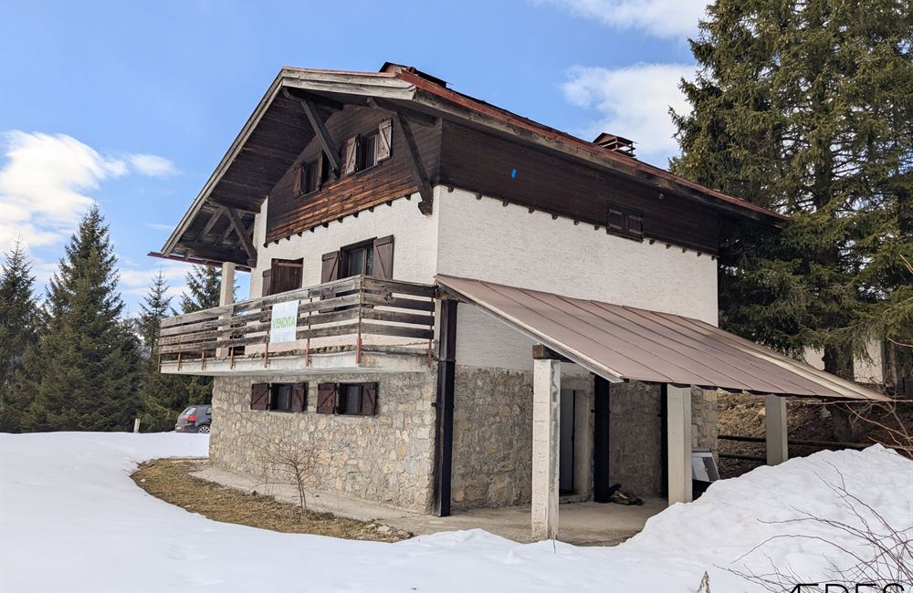 CASA SINGOLA CON TERRENO CIRCOSTANTE A TREMALZO - Vendita Casa Singola Ledro (località Tremalzo) Valle di Ledro