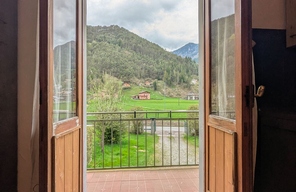 CASA SINGOLA CON AMPIO TERRENO EDIFICABILE IN VENDITA - Vendita Casa Singola Ledro (fraz. Tiarno di Sopra) Valle di Ledro