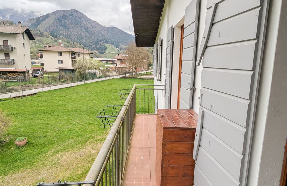 CASA SINGOLA CON AMPIO TERRENO EDIFICABILE IN VENDITA - Vendita Casa Singola Ledro (fraz. Tiarno di Sopra) Valle di Ledro