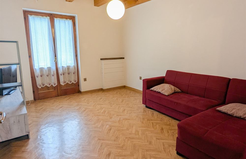 CASA SINGOLA CON AMPIO TERRENO EDIFICABILE IN VENDITA - Vendita Casa Singola Ledro (fraz. Tiarno di Sopra) Valle di Ledro