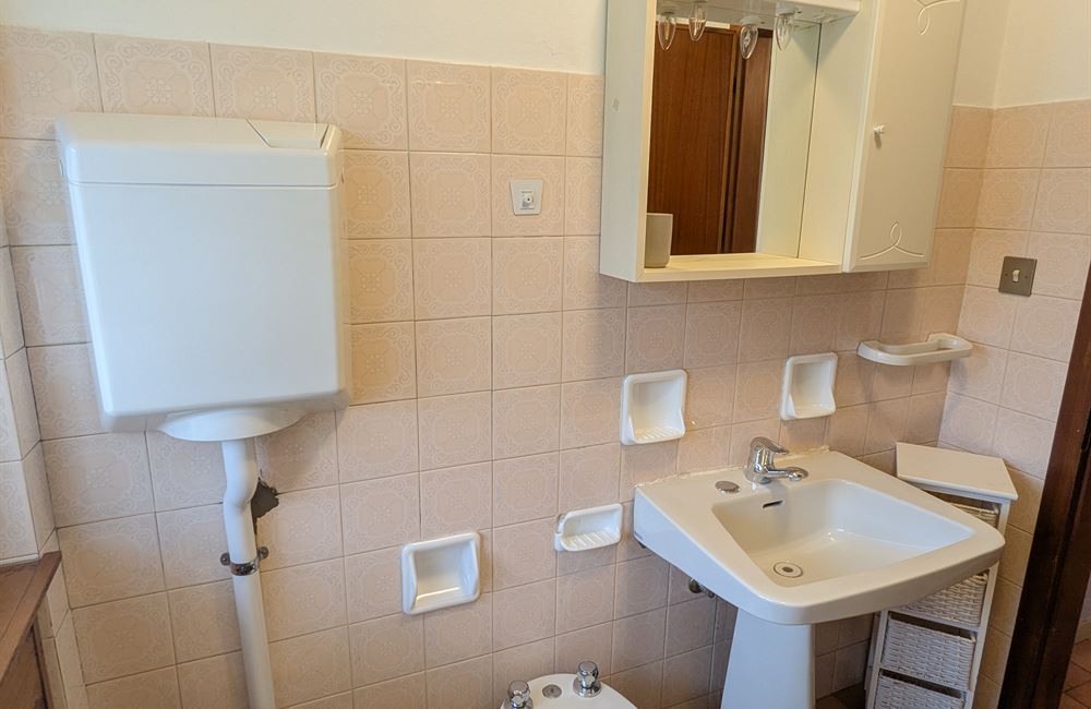CASA SINGOLA CON AMPIO TERRENO EDIFICABILE IN VENDITA - Vendita Casa Singola Ledro (fraz. Tiarno di Sopra) Valle di Ledro