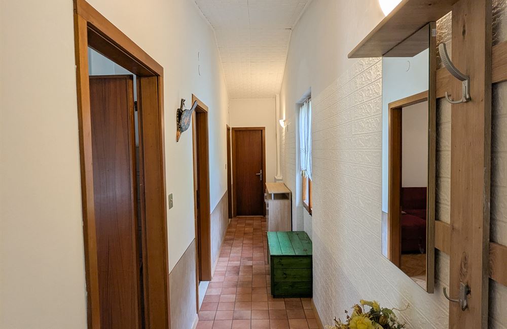 CASA SINGOLA CON AMPIO TERRENO EDIFICABILE IN VENDITA - Vendita Casa Singola Ledro (fraz. Tiarno di Sopra) Valle di Ledro