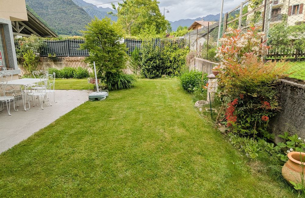 TRILOCALE CON AMPIO CORTILE PRIVATO A POCHI MINUTI DAL LAGO - Vendita Appartamento trilocale Ledro (fraz. Enguiso) Valle di Ledro
