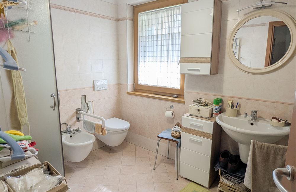TRILOCALE CON AMPIO CORTILE PRIVATO A POCHI MINUTI DAL LAGO - Vendita Appartamento trilocale Ledro (fraz. Enguiso) Valle di Ledro