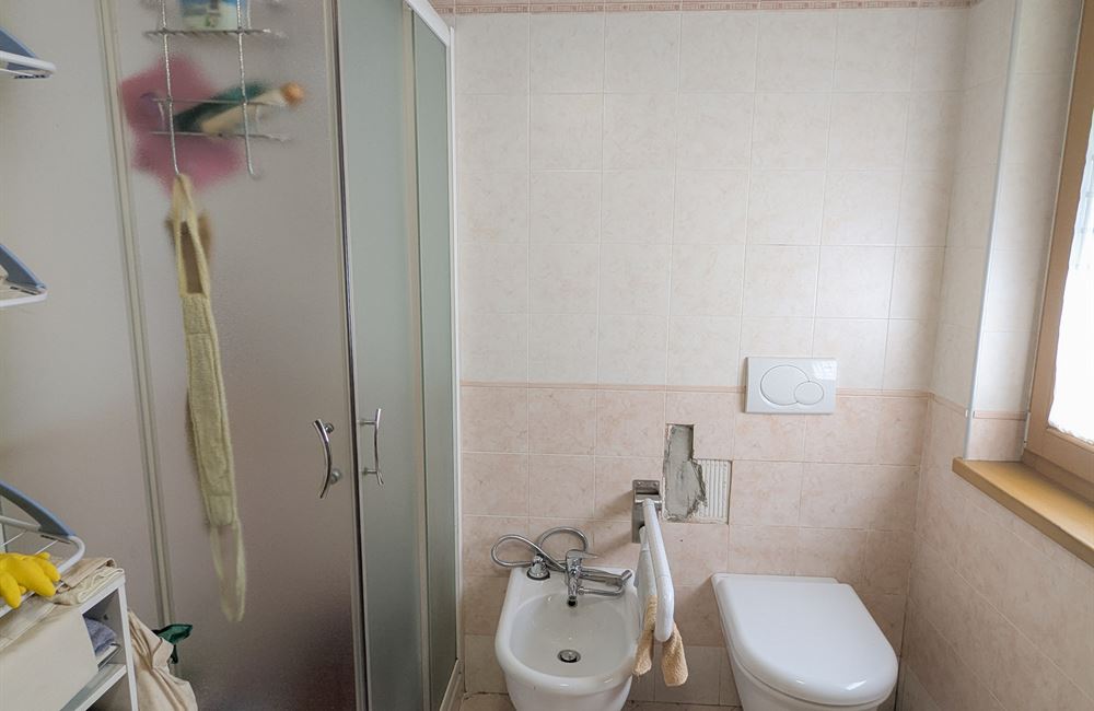 TRILOCALE CON AMPIO CORTILE PRIVATO A POCHI MINUTI DAL LAGO - Vendita Appartamento trilocale Ledro (fraz. Enguiso) Valle di Ledro