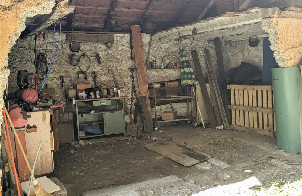 VENDITA EDIFICIO CIELO-TERRA NEL CENTRO DI LOCCA - Vendita Edificio terra-cielo Ledro (fraz. Locca) Valle di Ledro