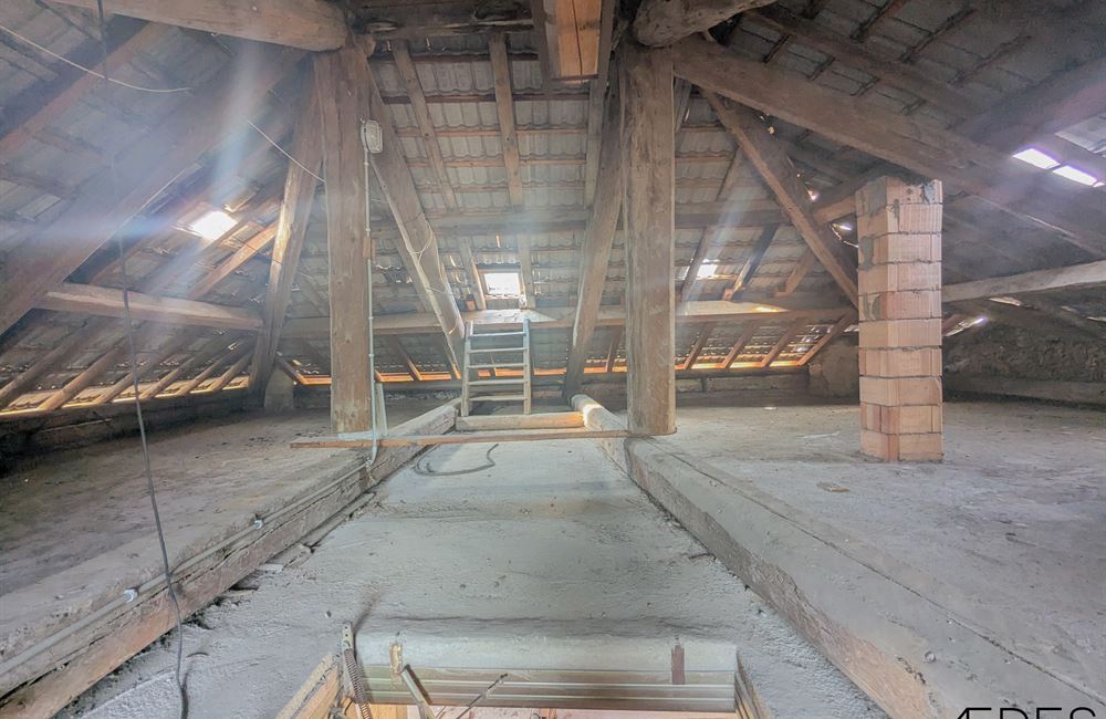 VENDITA EDIFICIO CIELO-TERRA NEL CENTRO DI LOCCA - Vendita Edificio terra-cielo Ledro (fraz. Locca) Valle di Ledro