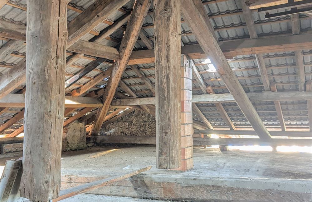 VENDITA EDIFICIO CIELO-TERRA NEL CENTRO DI LOCCA - Vendita Edificio terra-cielo Ledro (fraz. Locca) Valle di Ledro