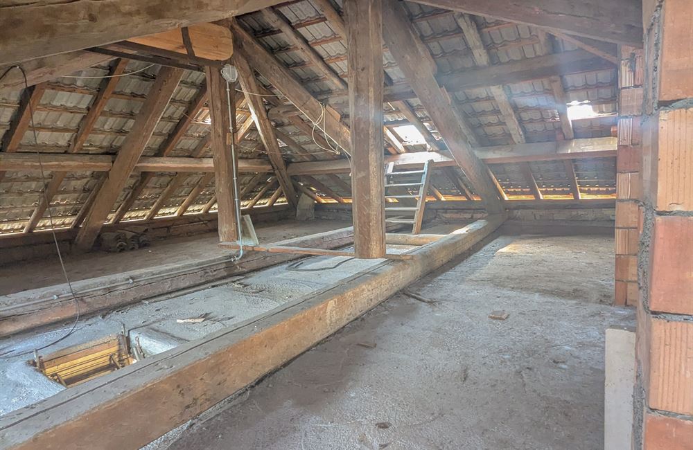 VENDITA EDIFICIO CIELO-TERRA NEL CENTRO DI LOCCA - Vendita Edificio terra-cielo Ledro (fraz. Locca) Valle di Ledro