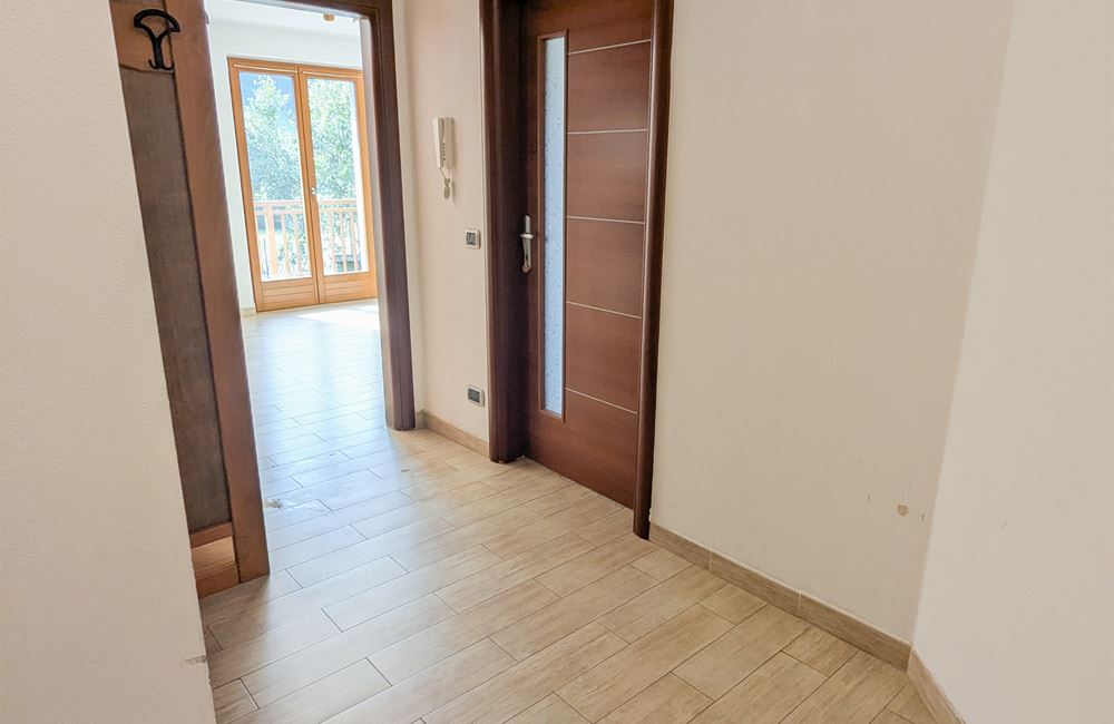 APPARTAMENTO SU DUE LIVELLI CON GARAGE, CANTINA E POSTO AUTO - Vendita Appartamento trilocale Ledro (fraz. Tiarno di Sopra) Valle di Ledro