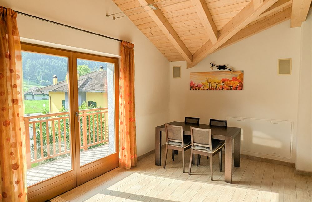 APPARTAMENTO SU DUE LIVELLI CON GARAGE, CANTINA E POSTO AUTO - Vendita Appartamento trilocale Ledro (fraz. Tiarno di Sopra) Valle di Ledro