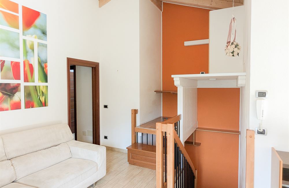 APPARTAMENTO SU DUE LIVELLI CON GARAGE, CANTINA E POSTO AUTO - Vendita Appartamento trilocale Ledro (fraz. Tiarno di Sopra) Valle di Ledro