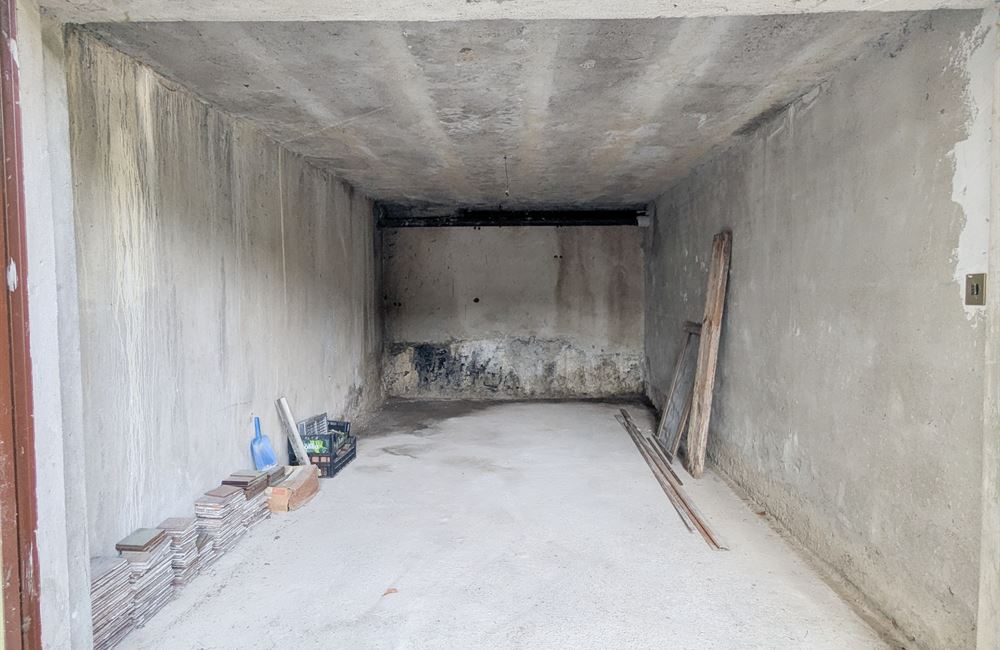 BOX AUTO PRESSO IL CONDOMINIO "TRE PINI", LOCALITÀ TREMALZO - Vendita Altro Ledro (fraz. Tiarno di Sopra) Valle di Ledro