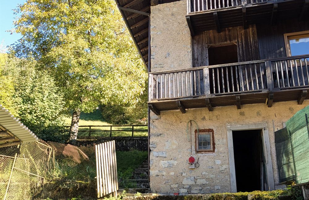 Occasione imperdibile nella splendida Val Concei! - Vendita Porzione di casa Ledro (fraz. Locca) Valle di Ledro