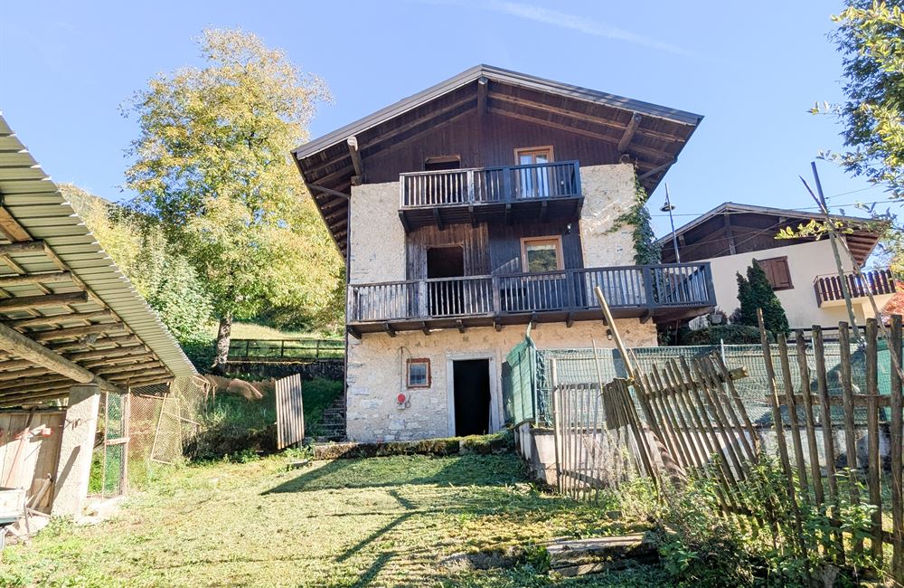 Occasione imperdibile nella splendida Val Concei! - Vendita Porzione di casa Ledro (fraz. Locca) Valle di Ledro