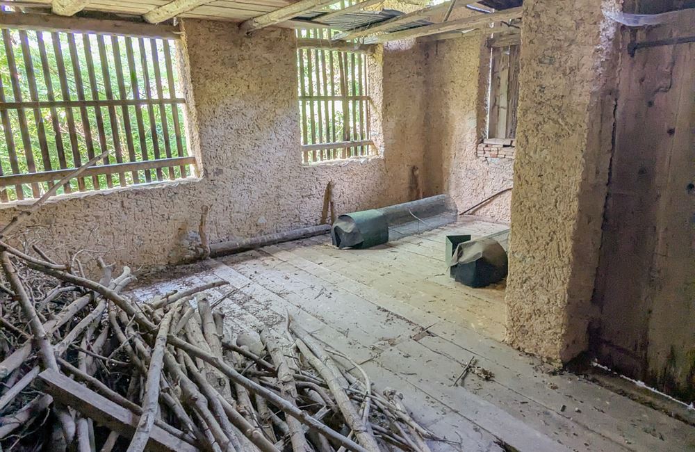 ANTICO FIENILE CON AMPIO TERRENO – POSIZIONE PANORAMICA UNICA - Vendita Fienile Ledro (fraz. Tiarno di Sotto) Valle di Ledro