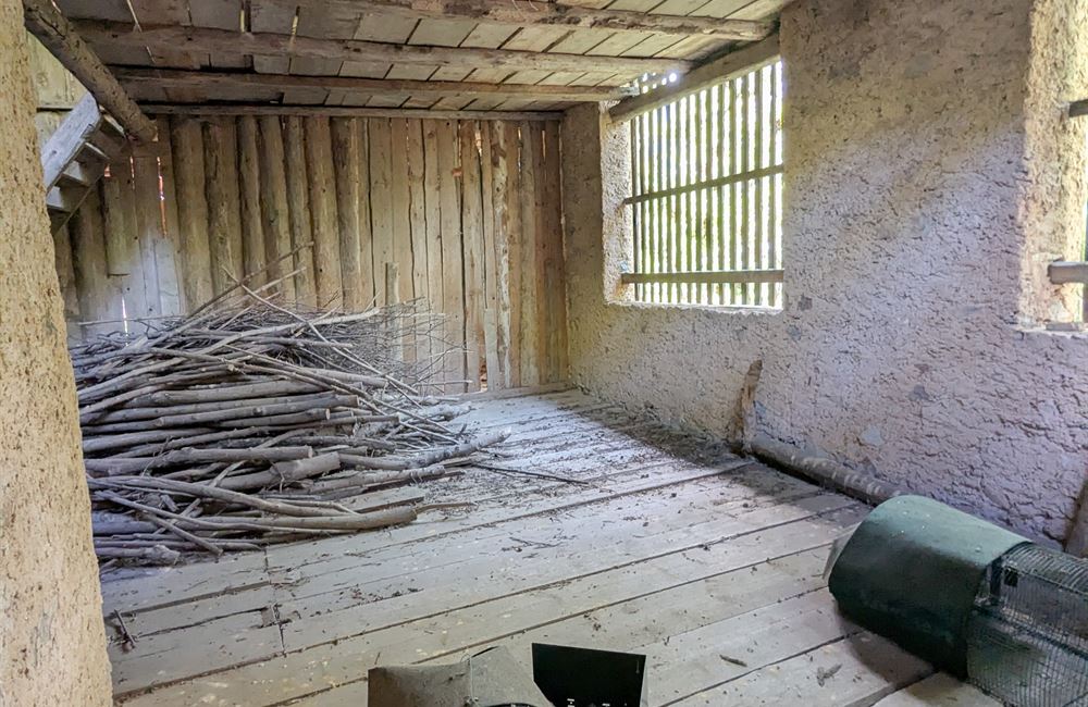 ANTICO FIENILE CON AMPIO TERRENO – POSIZIONE PANORAMICA UNICA - Vendita Fienile Ledro (fraz. Tiarno di Sotto) Valle di Ledro