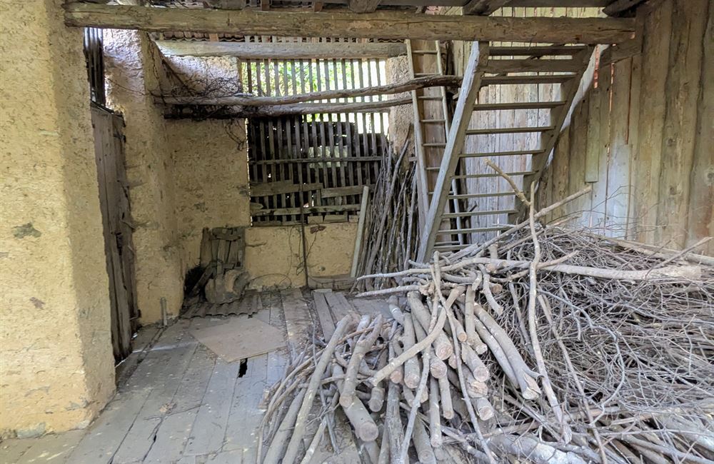 ANTICO FIENILE CON AMPIO TERRENO – POSIZIONE PANORAMICA UNICA - Vendita Fienile Ledro (fraz. Tiarno di Sotto) Valle di Ledro