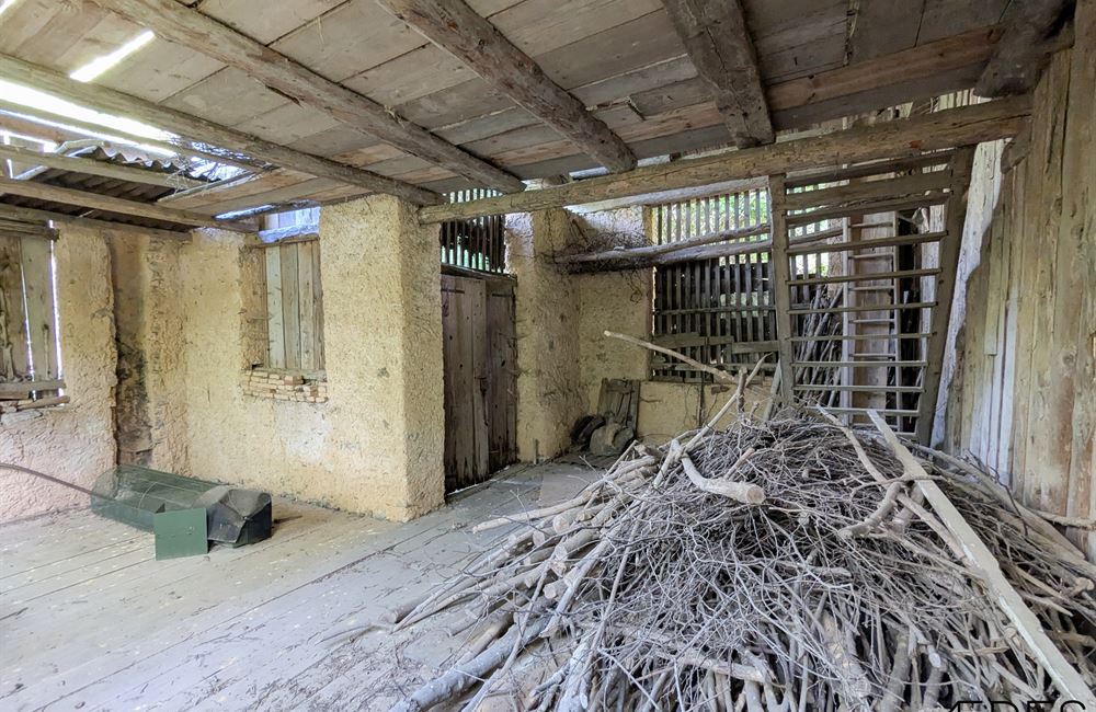ANTICO FIENILE CON AMPIO TERRENO – POSIZIONE PANORAMICA UNICA - Vendita Fienile Ledro (fraz. Tiarno di Sotto) Valle di Ledro