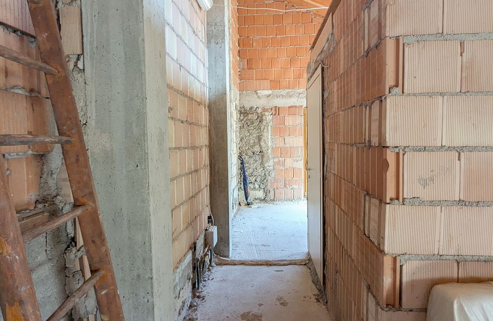 APPARTAMENTO AL GREZZO CON BALCONE - Vendita Appartamento trilocale Ledro (fraz. Tiarno di Sopra) Valle di Ledro